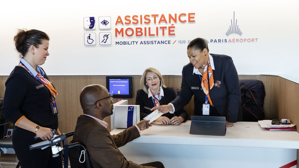 assistance mobilité paris aéroport