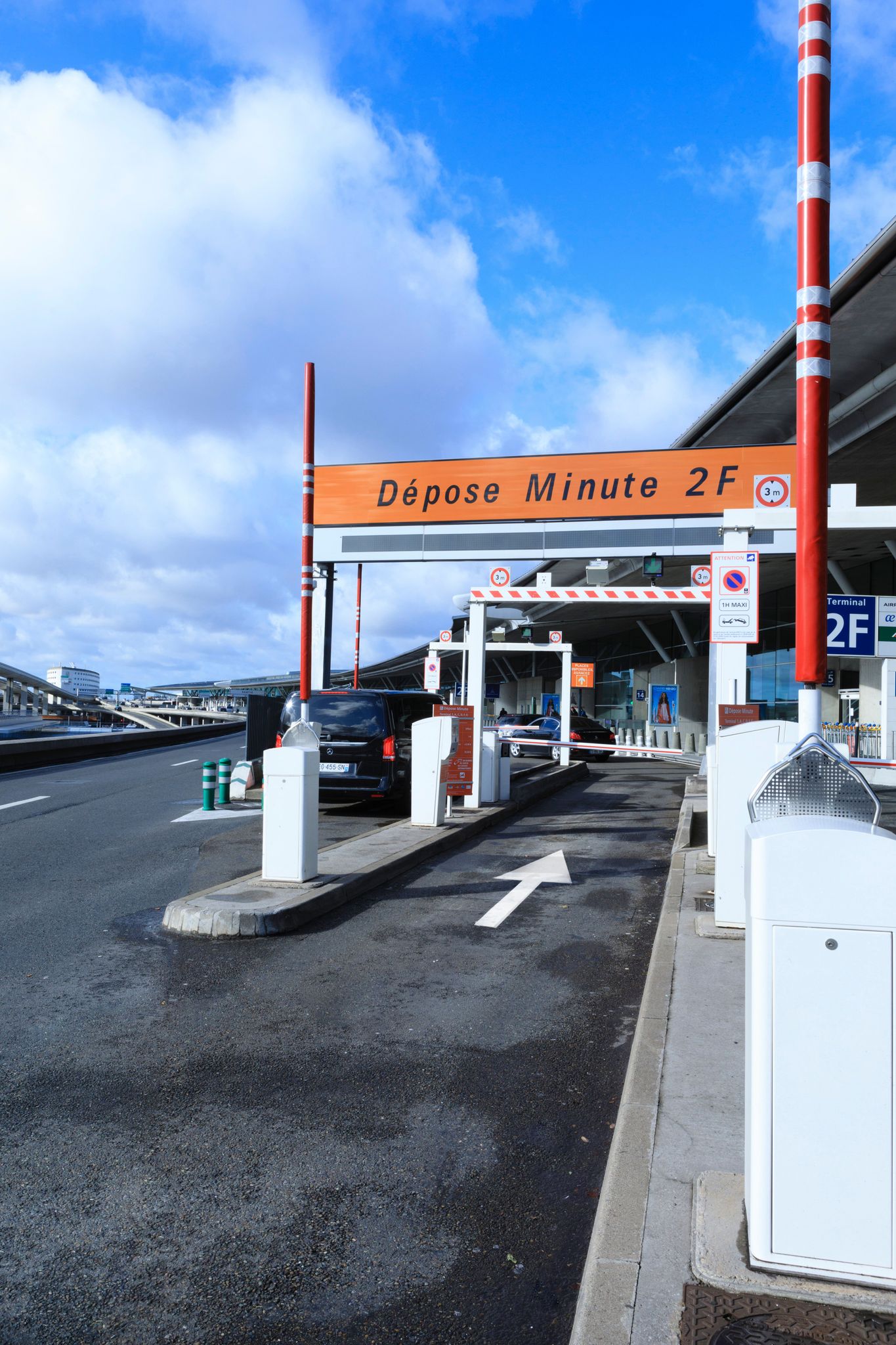 dépose minute terminal 2F Paris CDG