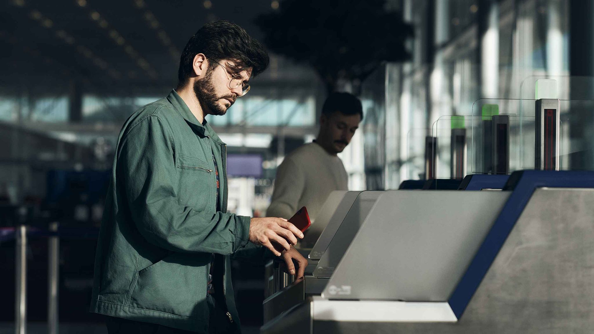 embarquer dans l'aéroport à paris