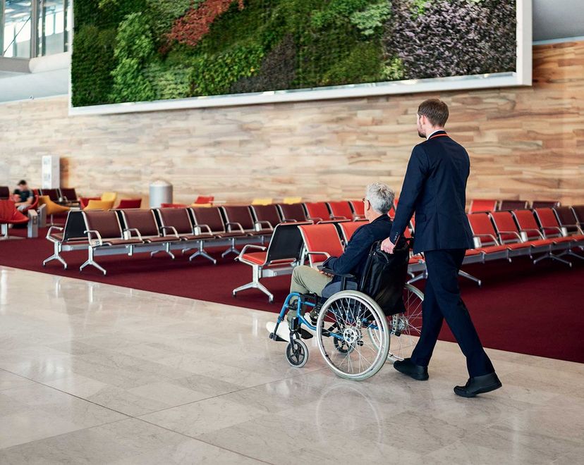 charles de gaulle accessibilité phmr