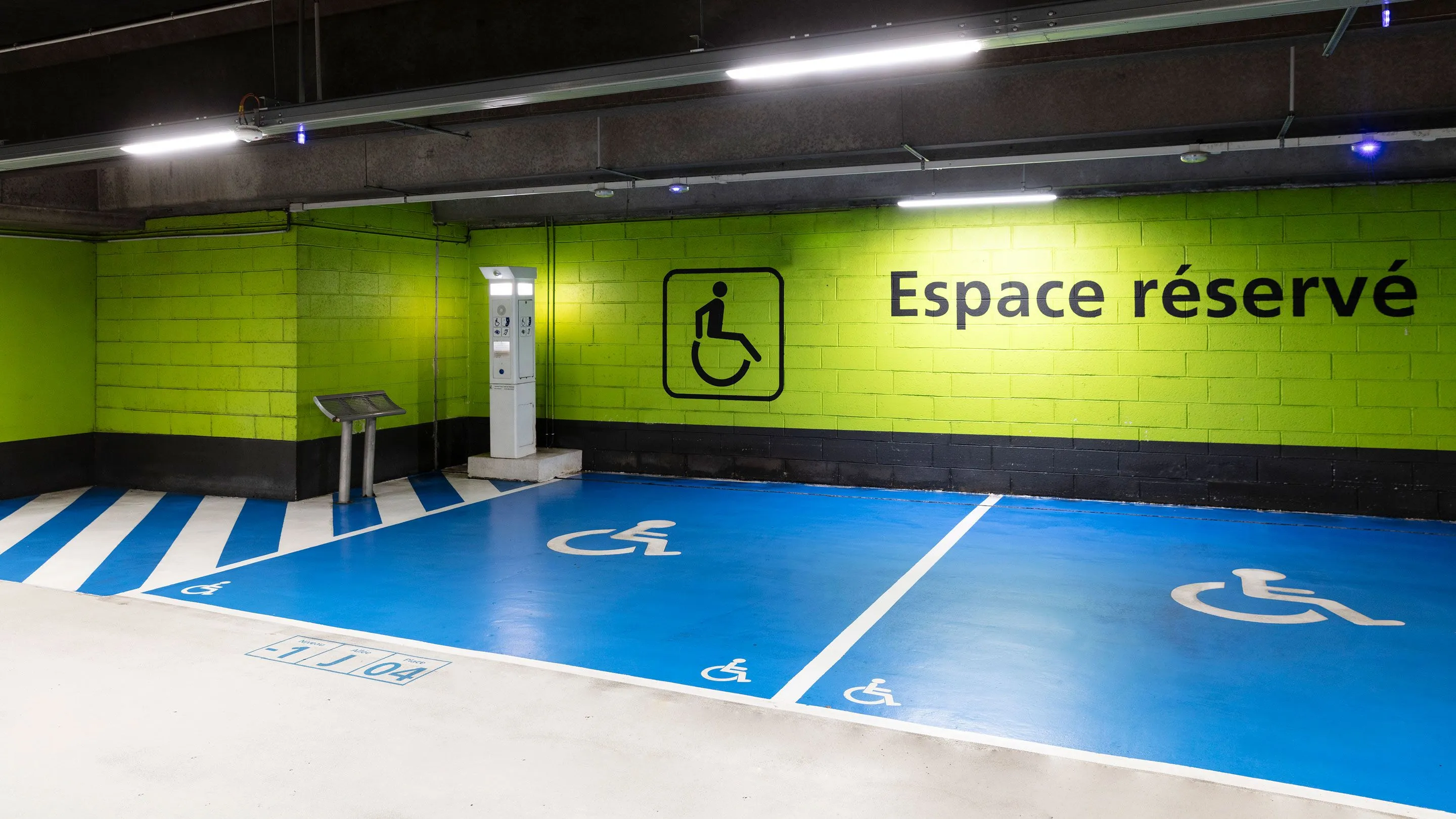 Parking accessible PHMR à Paris-CDG